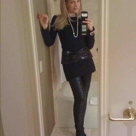 Meet your Posher, Bad Betty - Picture 4 of 16